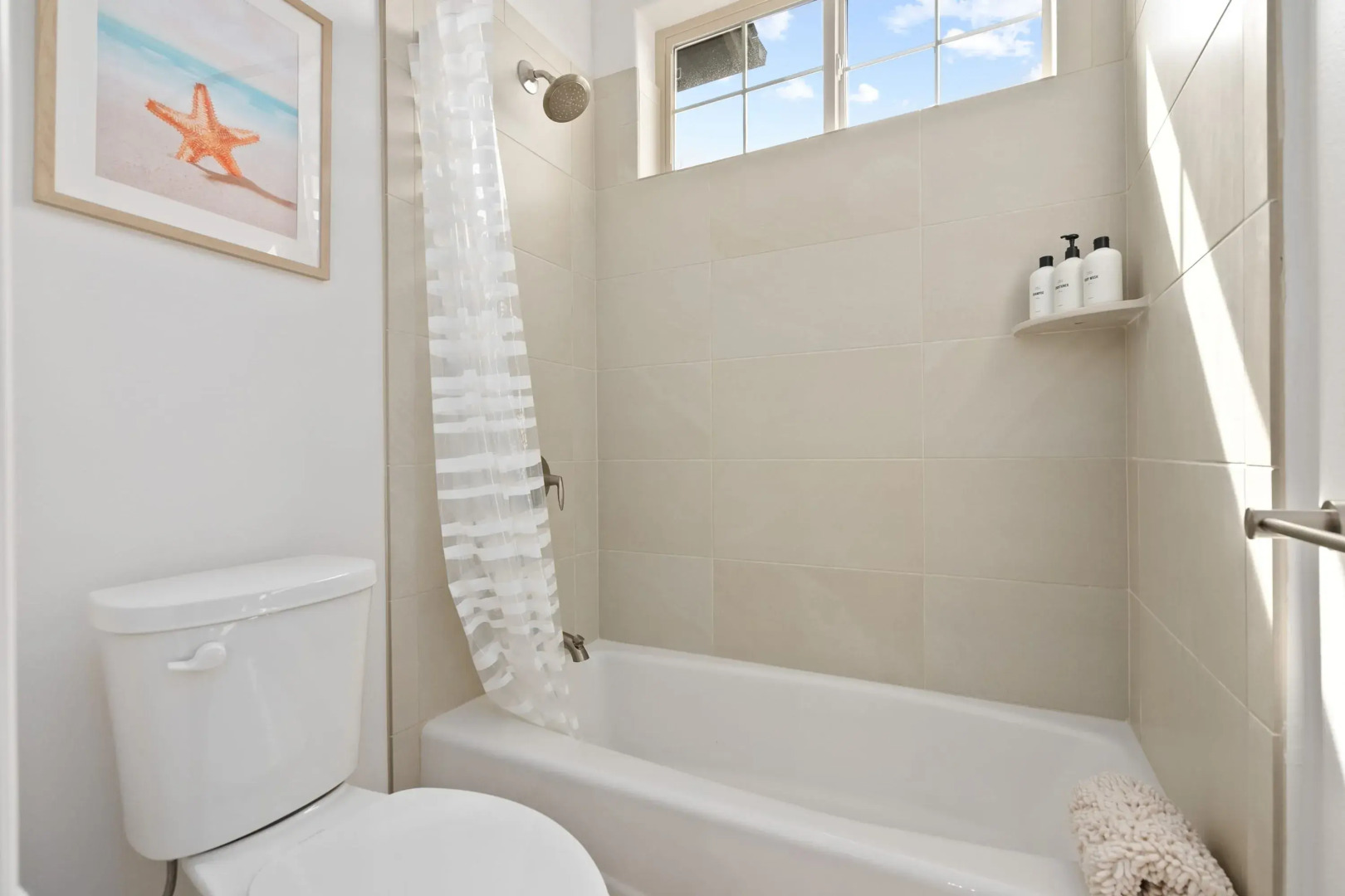 Mauna View by Avantstay 10min to Beach, Backyard