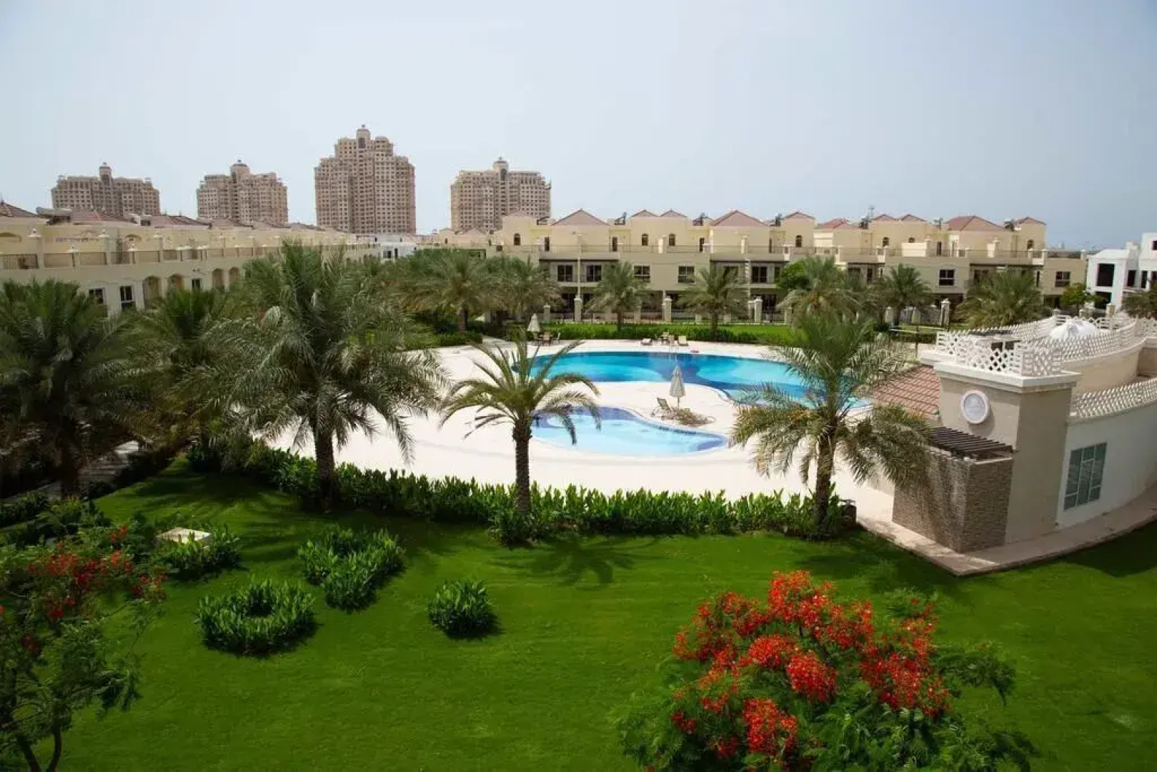 Al Hamra Village Holiday Apartments
