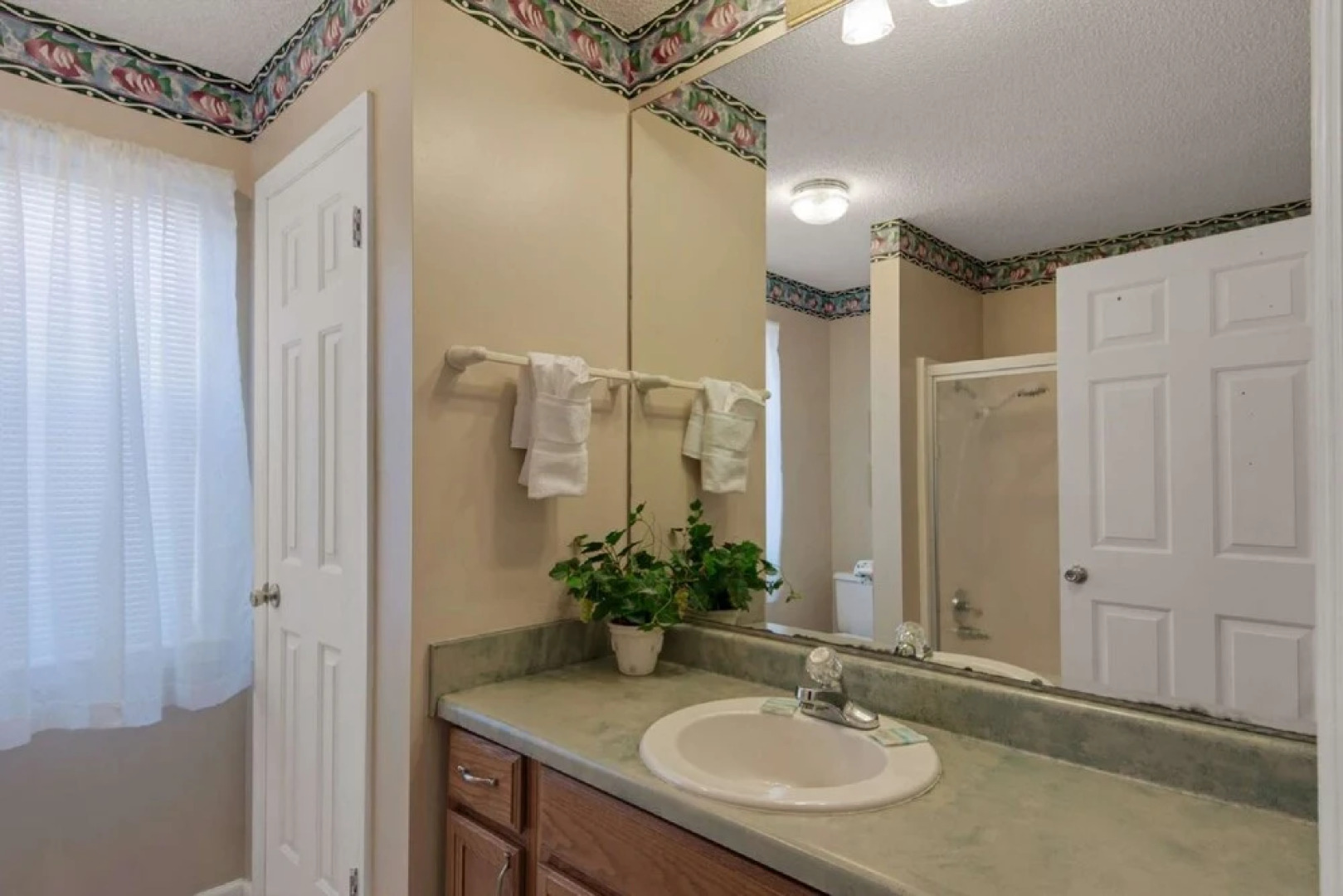 Beach Bungalow 3 Bedroom Apartment