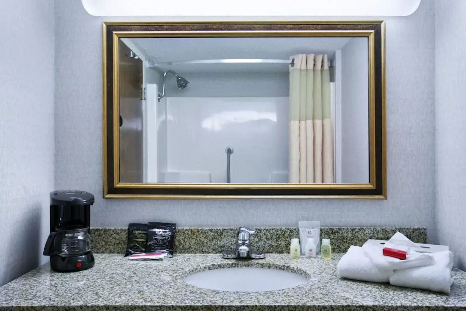 Ramada Lansing Hotel And Conference Center