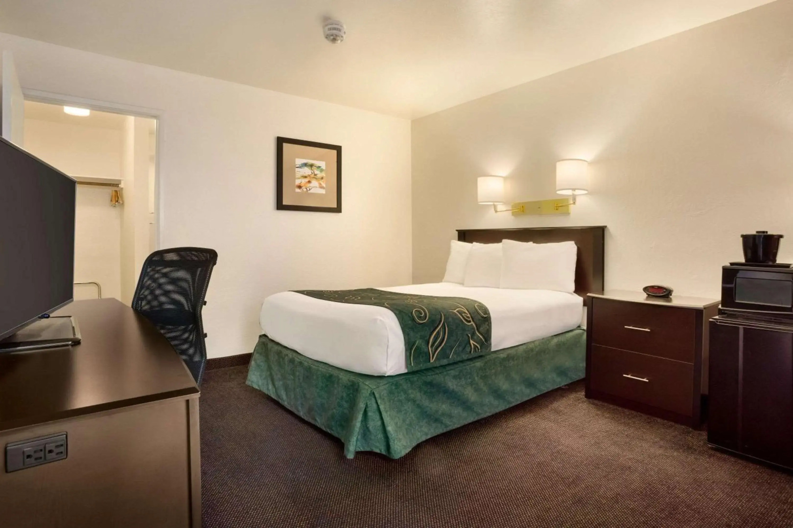 Travelodge by Wyndham Winslow