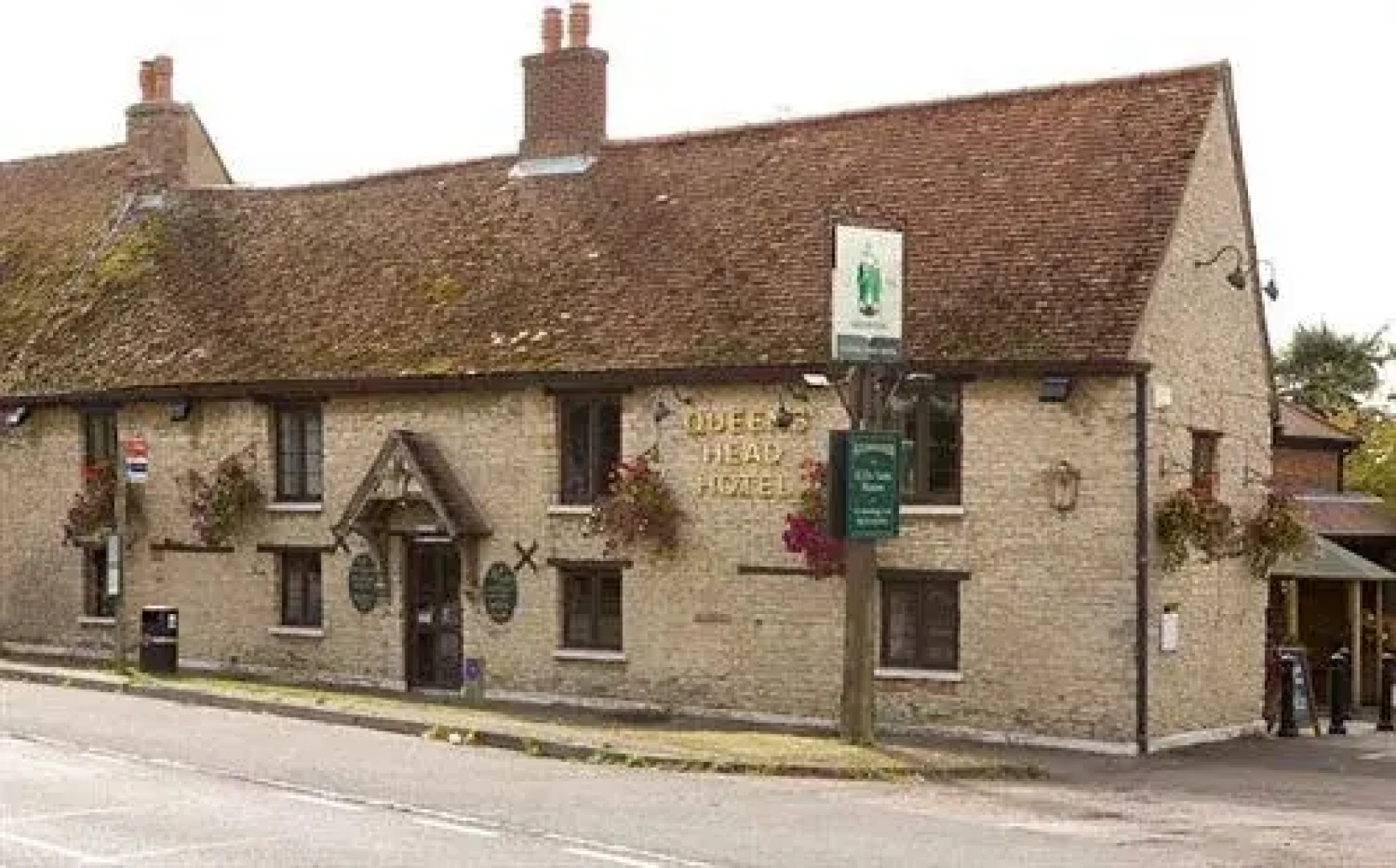 Queens Head Hotel