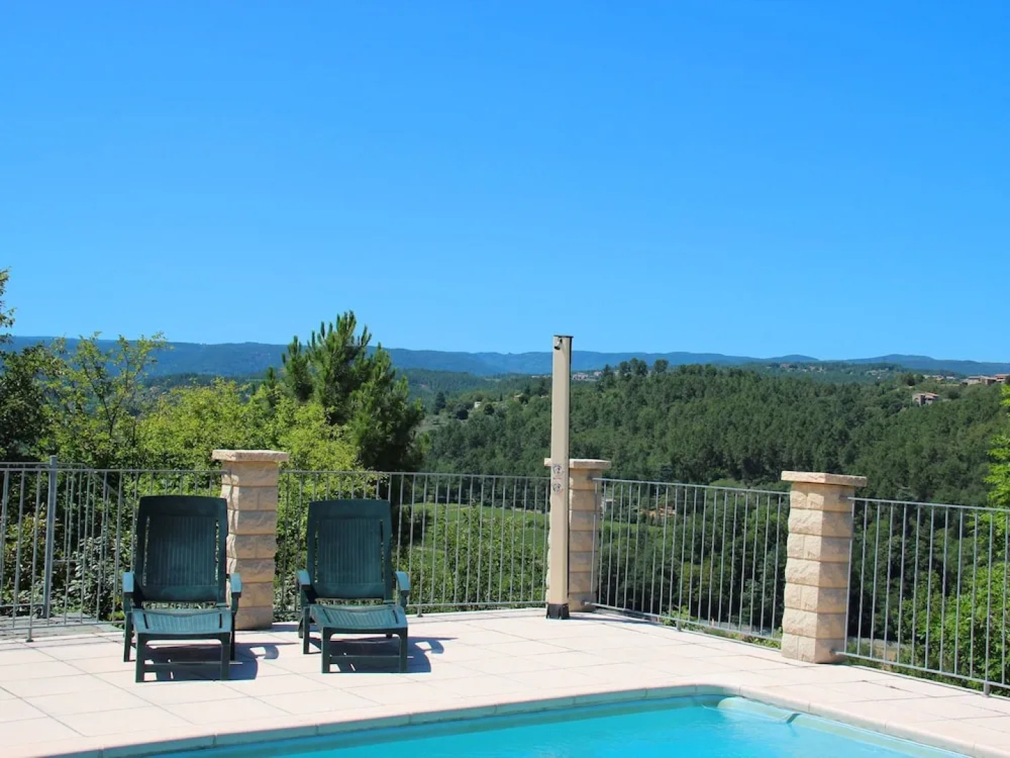 House With Panoramic View and Swimming Pool in Ardã¨che