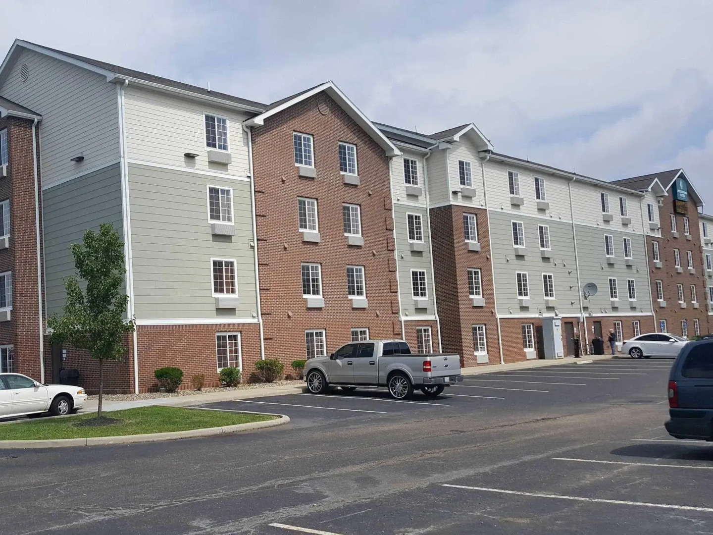 Extended Stay America Select Suites - Akron - South