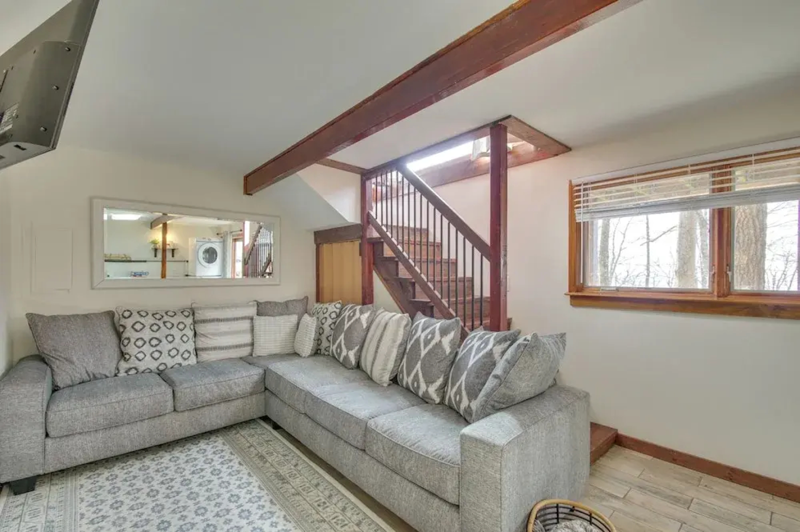 Cozy 'hillside Hideaway' in Wintergreen Resort!