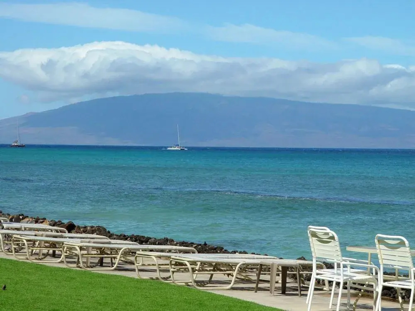 Kaleialoha #113 1 Bedroom 1 Bathroom Condo by Redawning