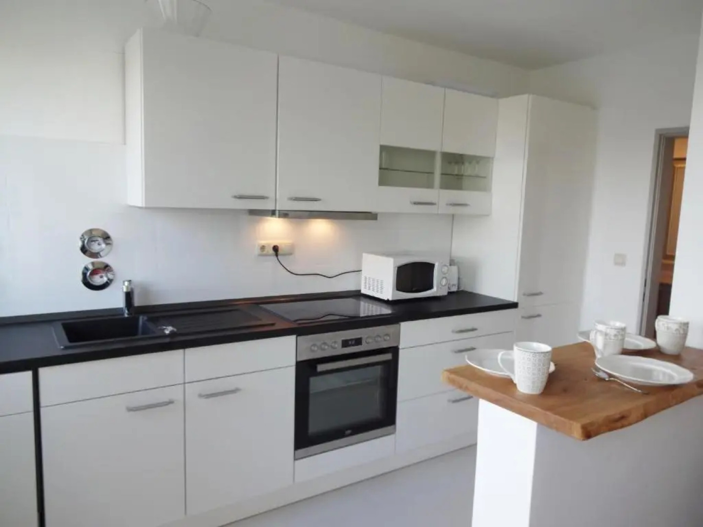 Schöne Wohnungen am Bahnhof in Dachau - 20 Min bis München Zentrum