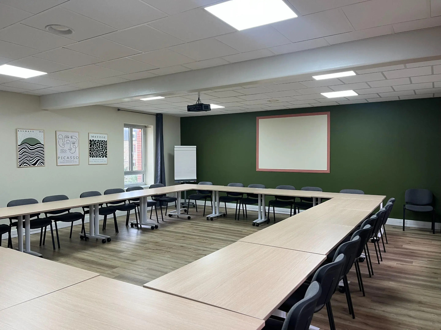 Brit Hotel L'Arrivée Guingamp