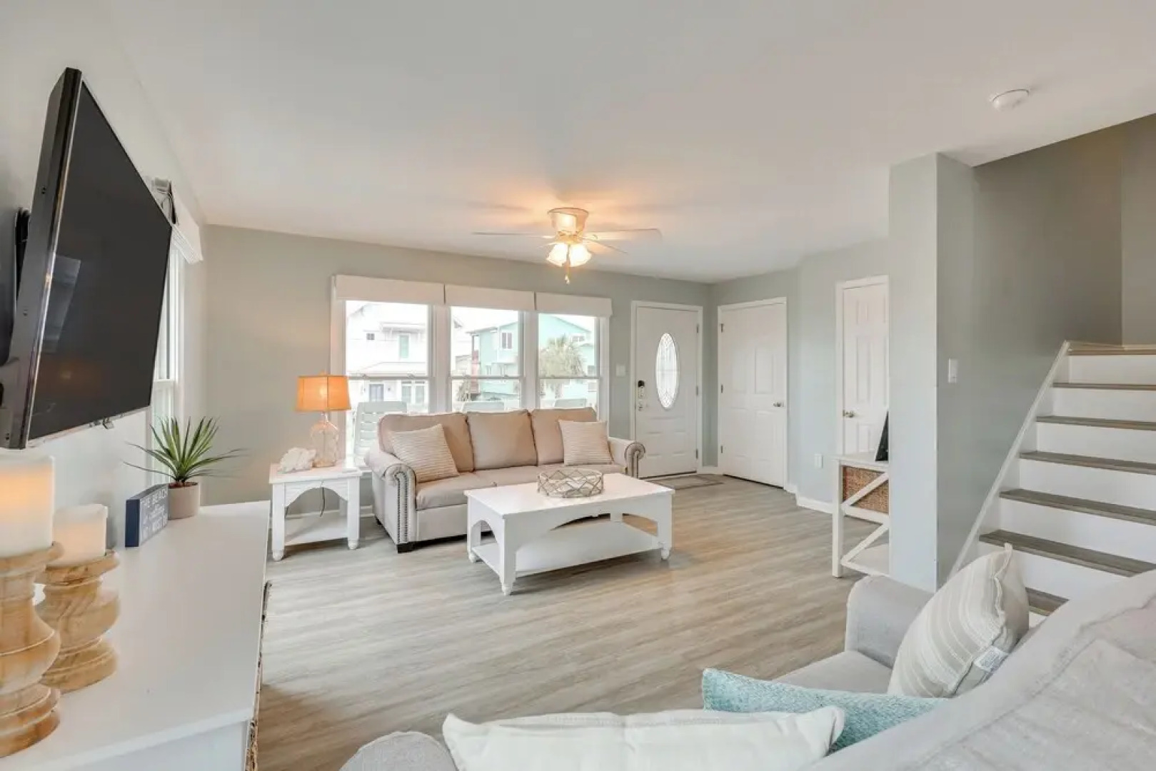 Walk to Shore: Multi-deck Townhome in Kure Beach!