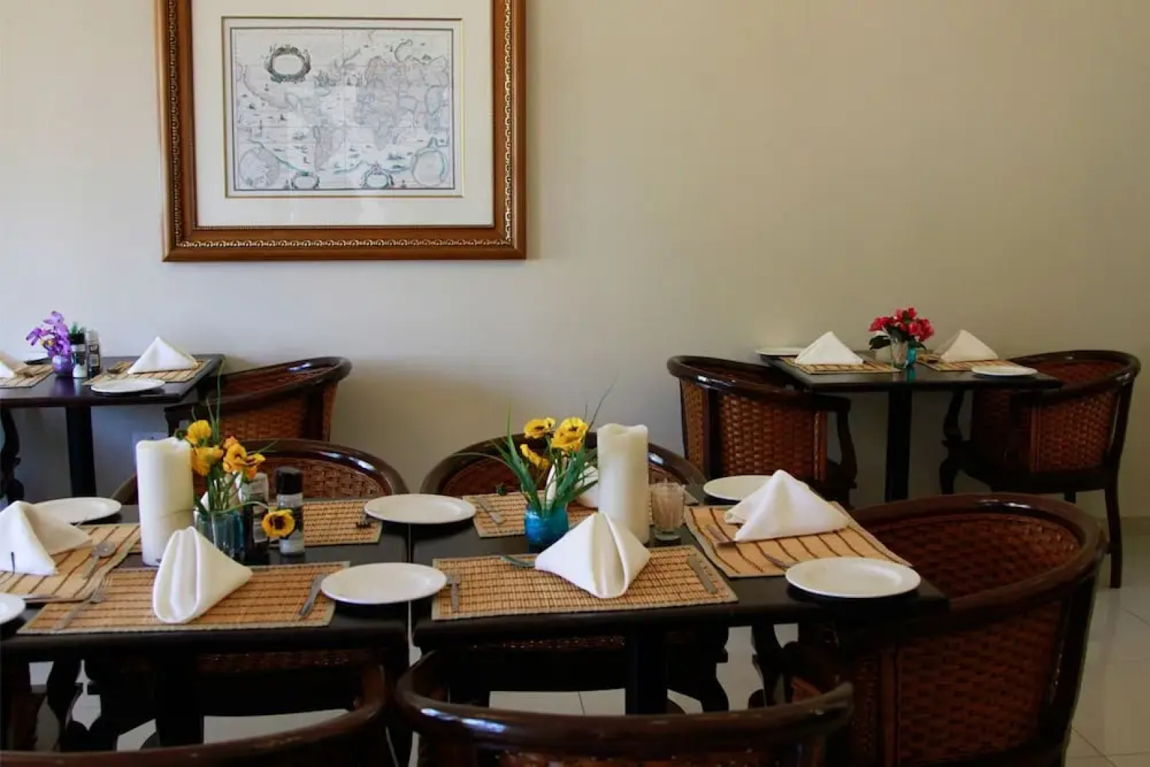 Tradewinds Country Inn