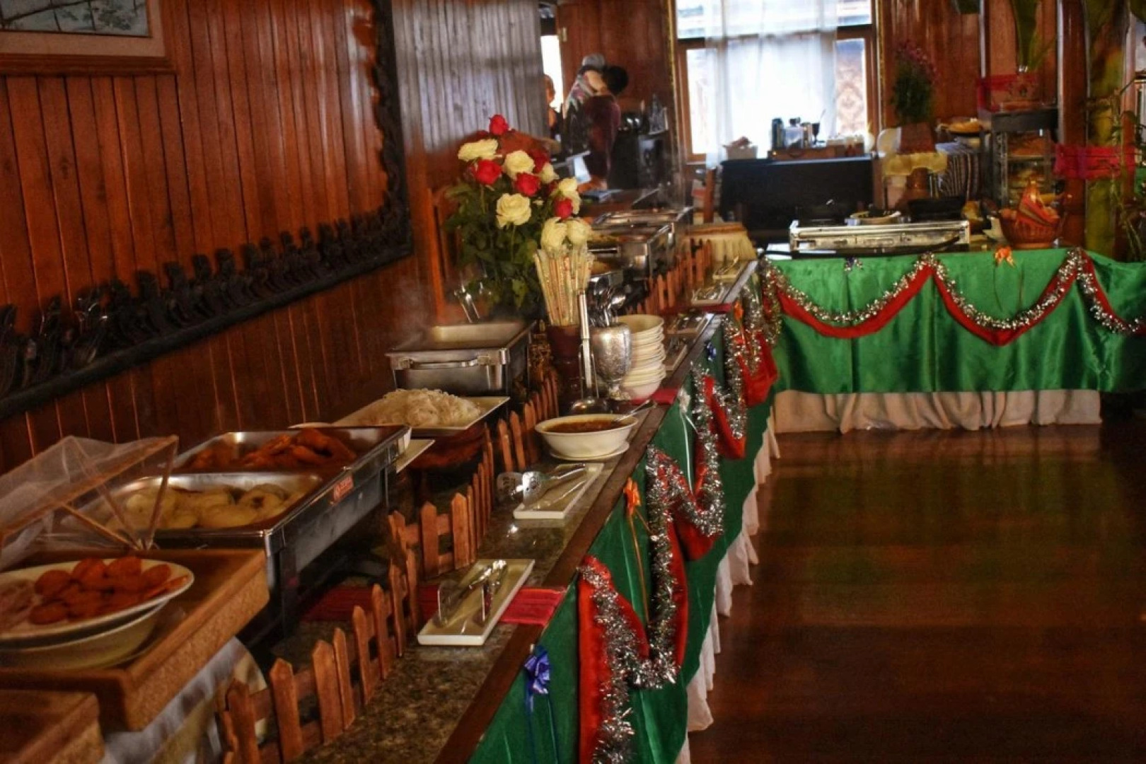 Shwe Inn Tha Floating Resort Hotel