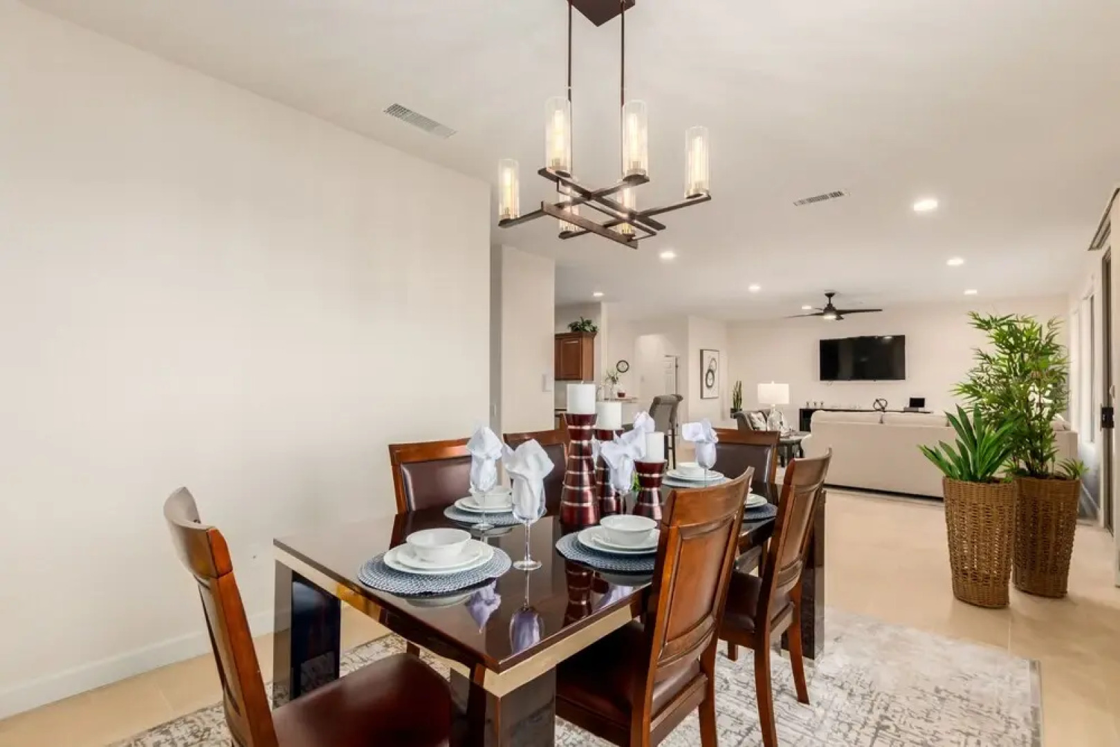 Grand Spectacular 3/3 with Separate Casita on the Golf Course! by RedAwning