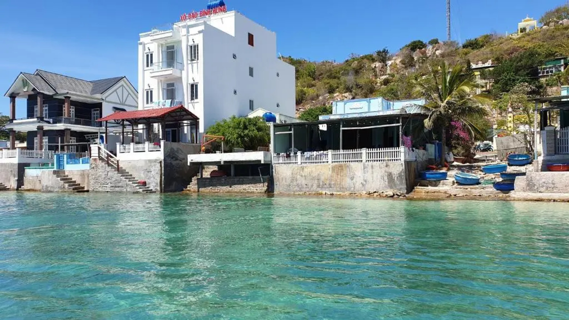 Annie House by the coral on Binh Hung island