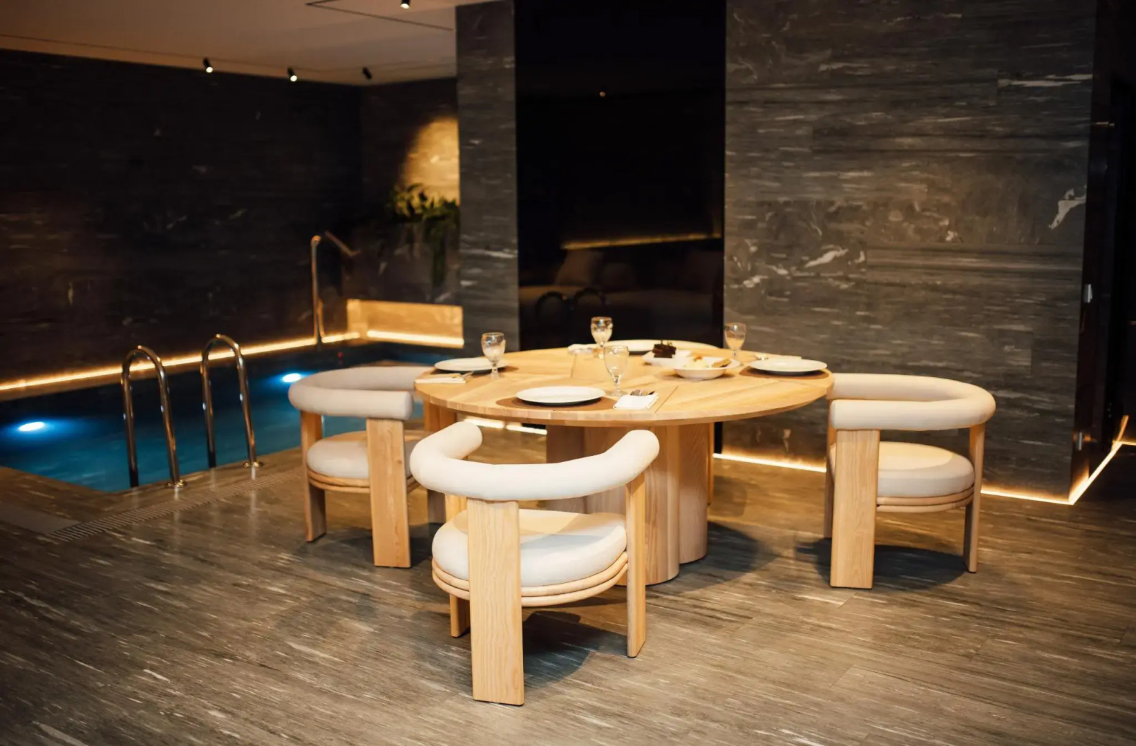 Гостиный двор Евгения