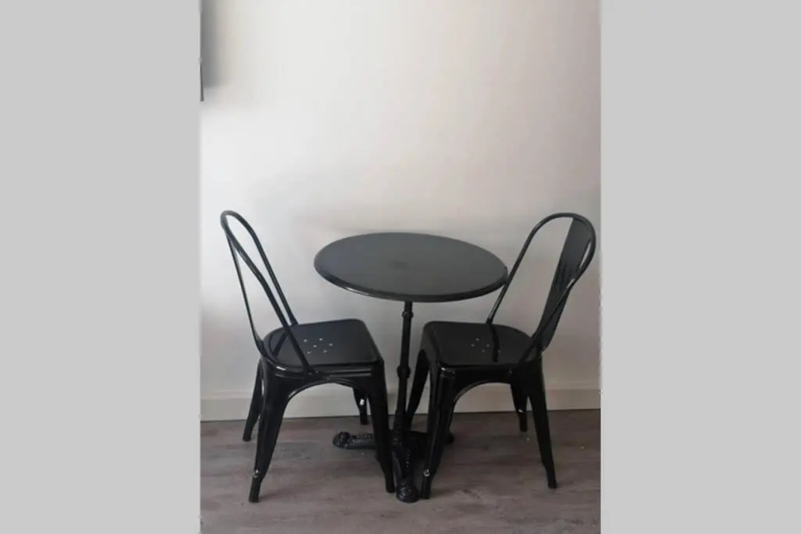 Appartement design tout confort (parking gratuit)