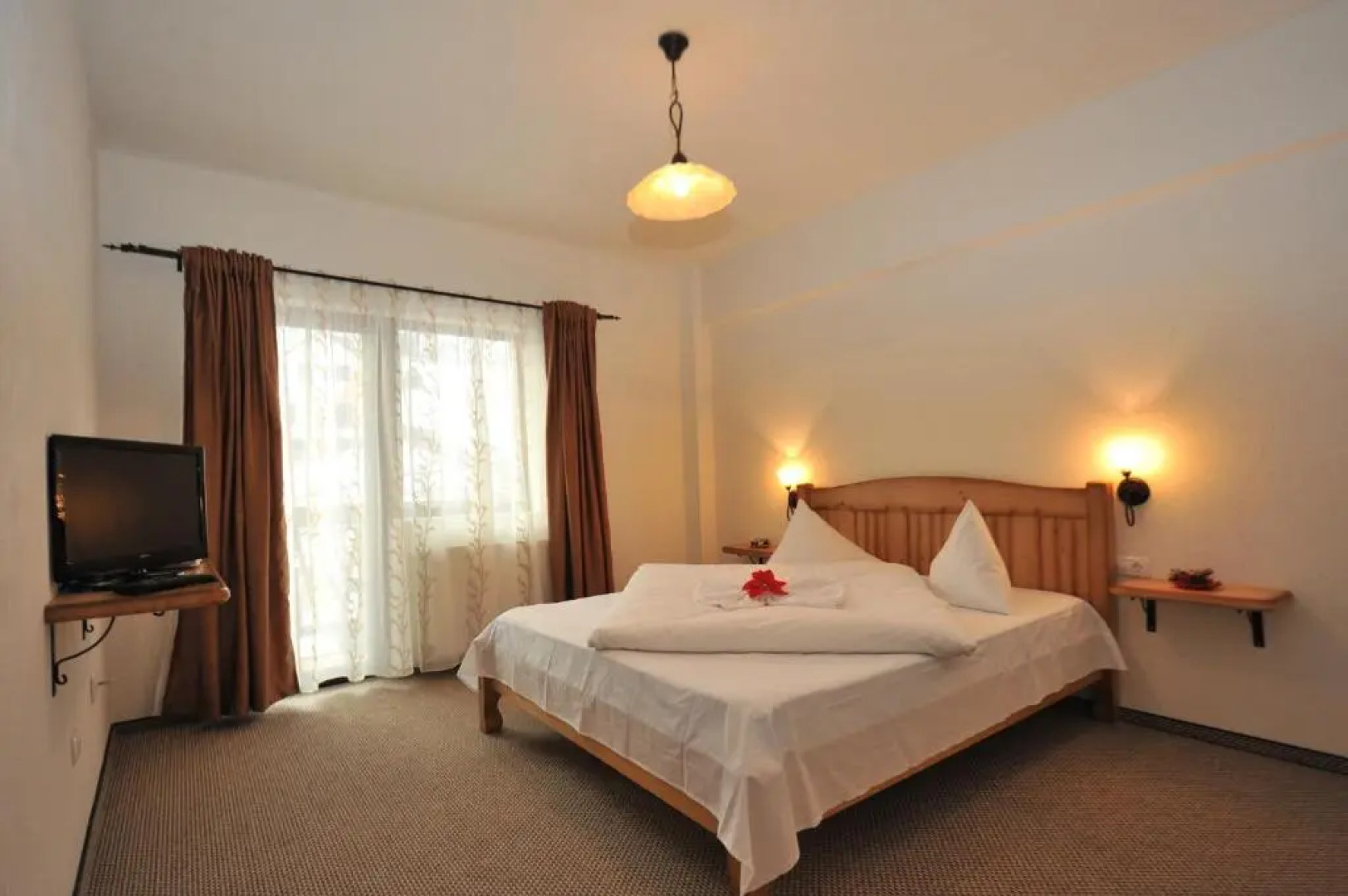 Pensiunea Ursul Carcotas