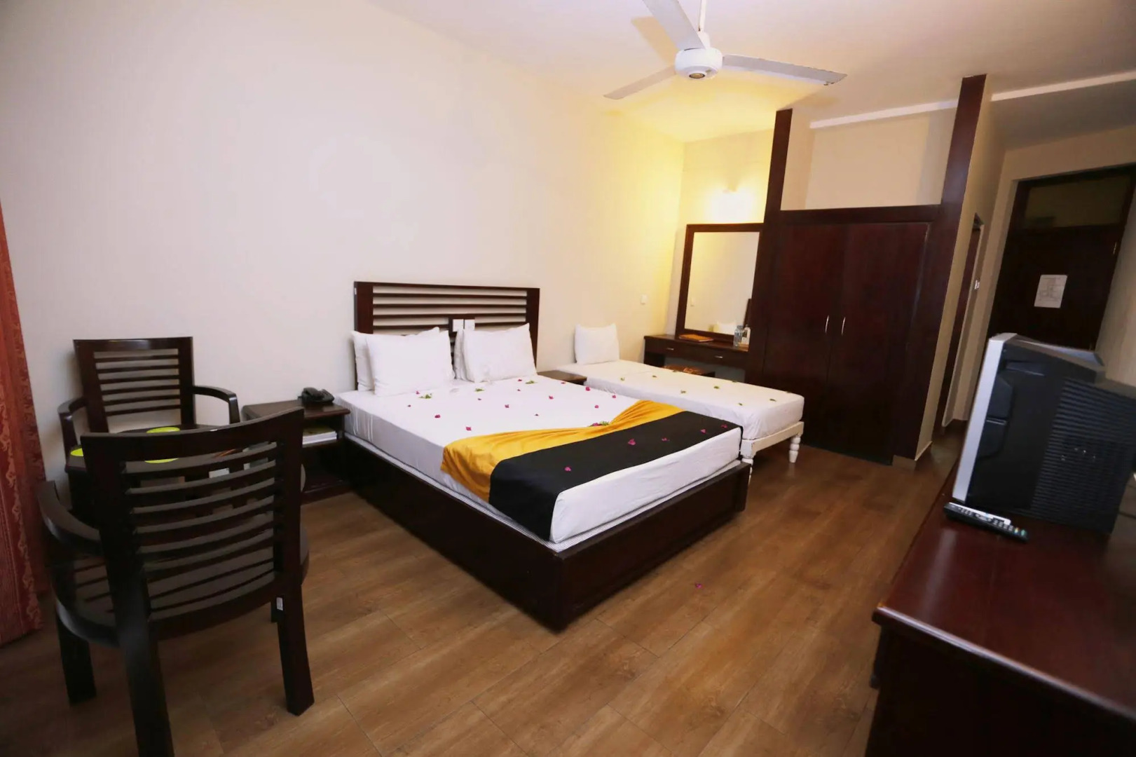 Отель Hikkaduwa Beach