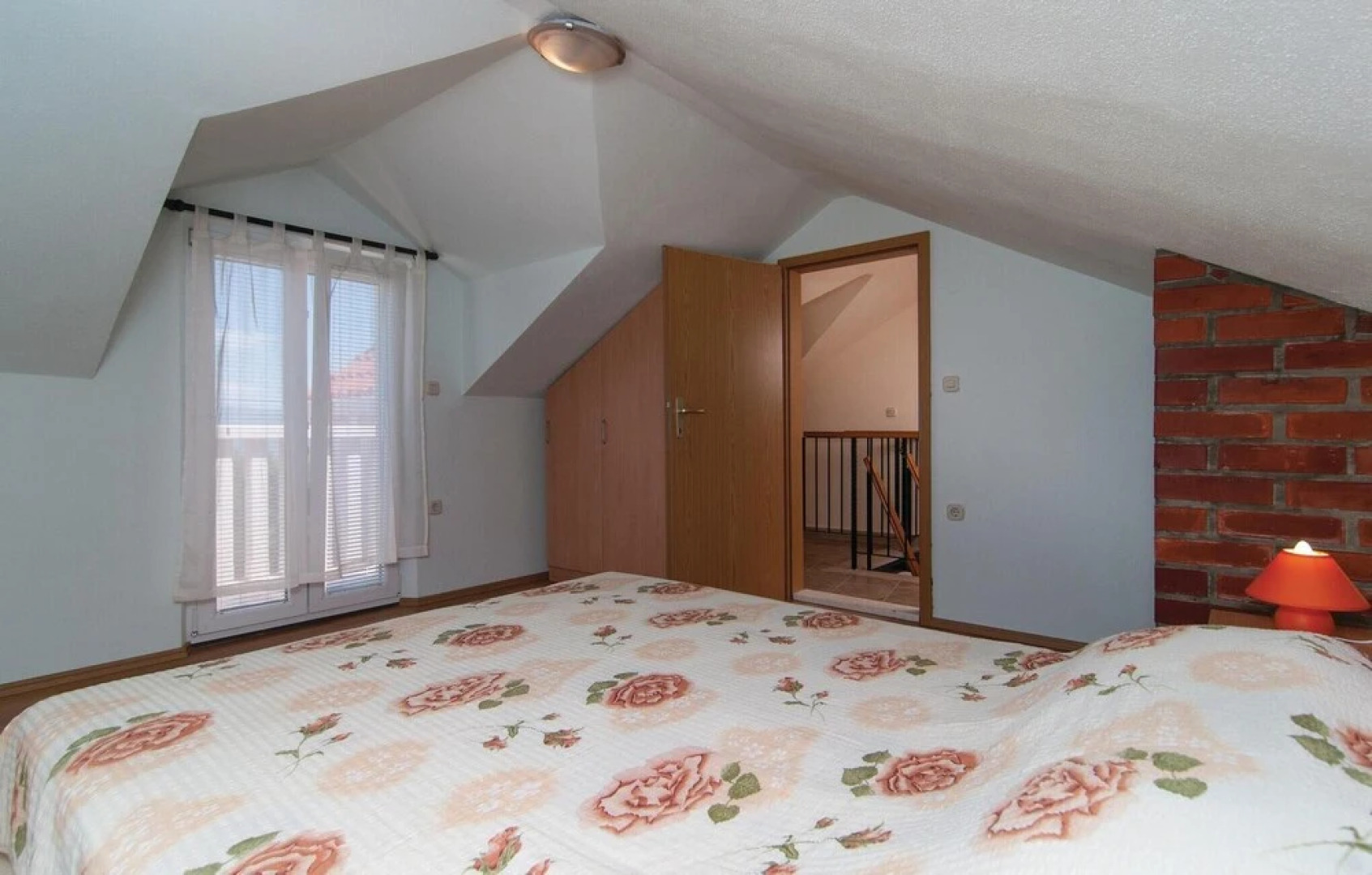 Amazing Home in Praznica With 4 Bedrooms, Wifi and Outdoor Swimming Pool