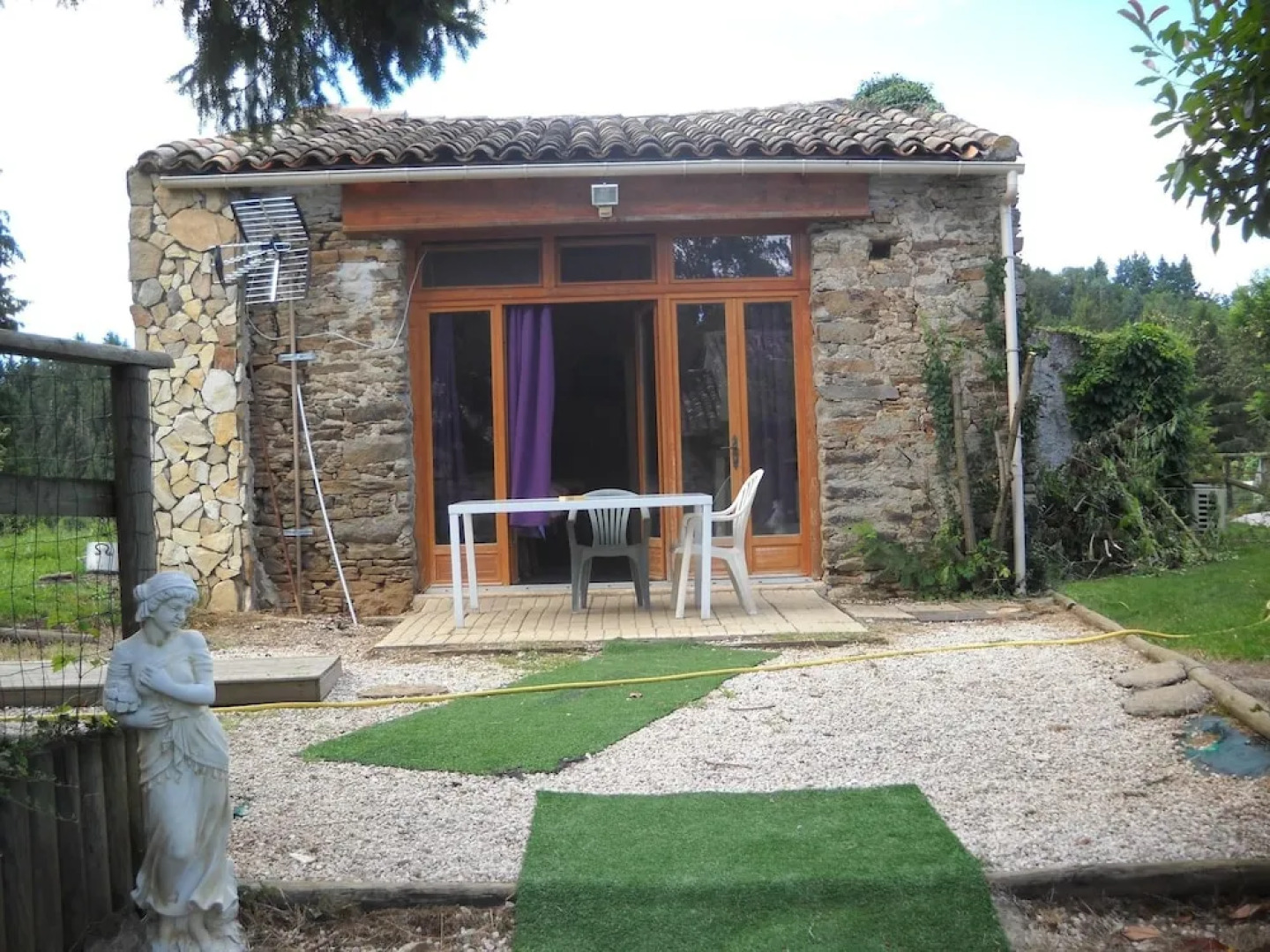 House With one Bedroom in Verdun-en-lauragais, With Pool Access, Furni