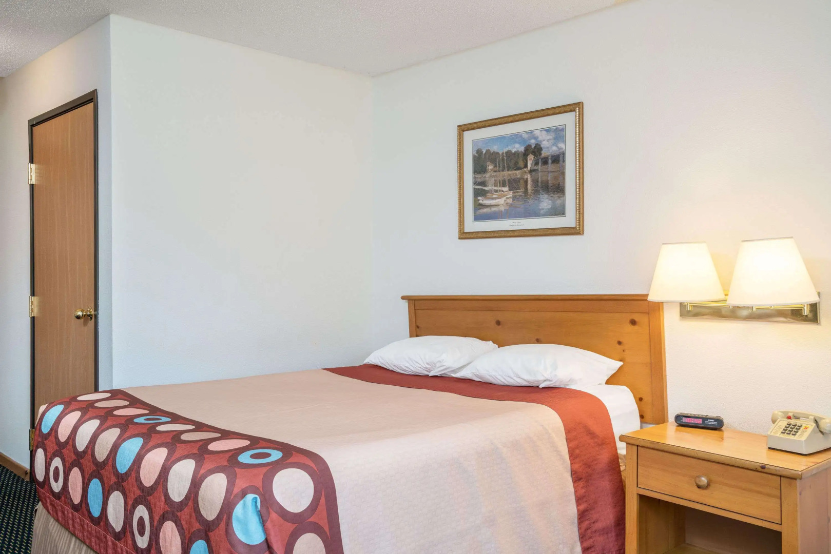 Super 8 by Wyndham Phillips