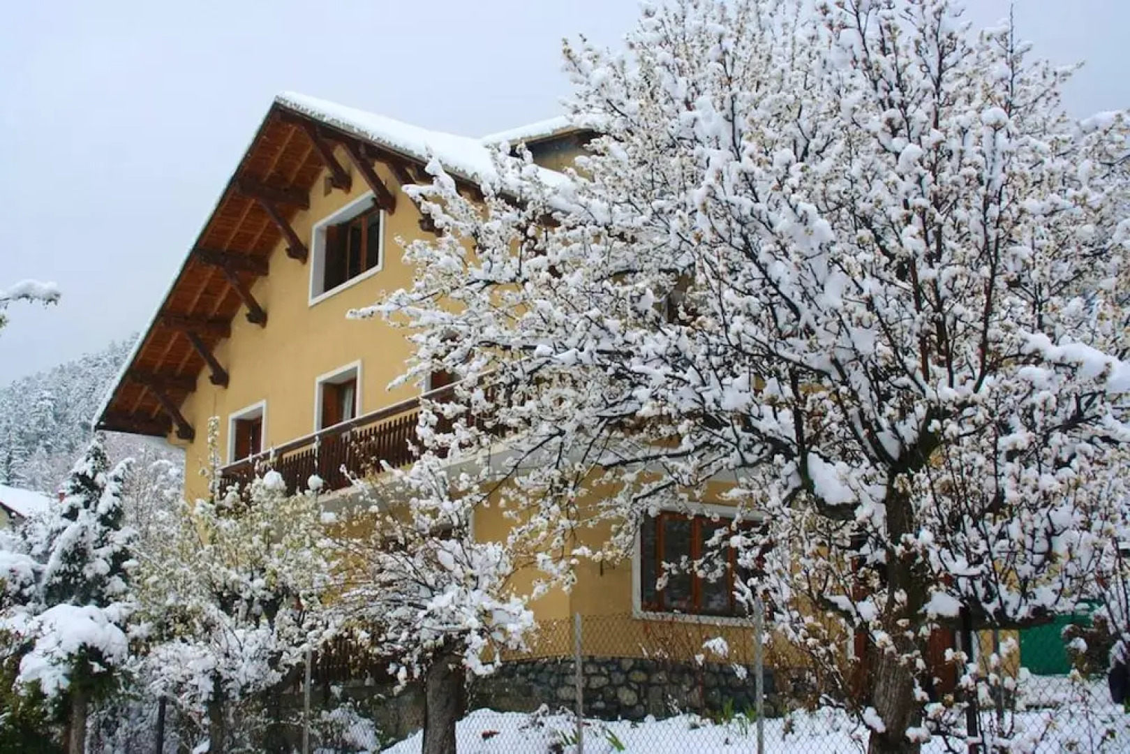 Chalet with 8 Bedrooms in Briançon, with Wonderful Mountain View, Furnished Garden And Wifi - 1 Km From the Slopes
