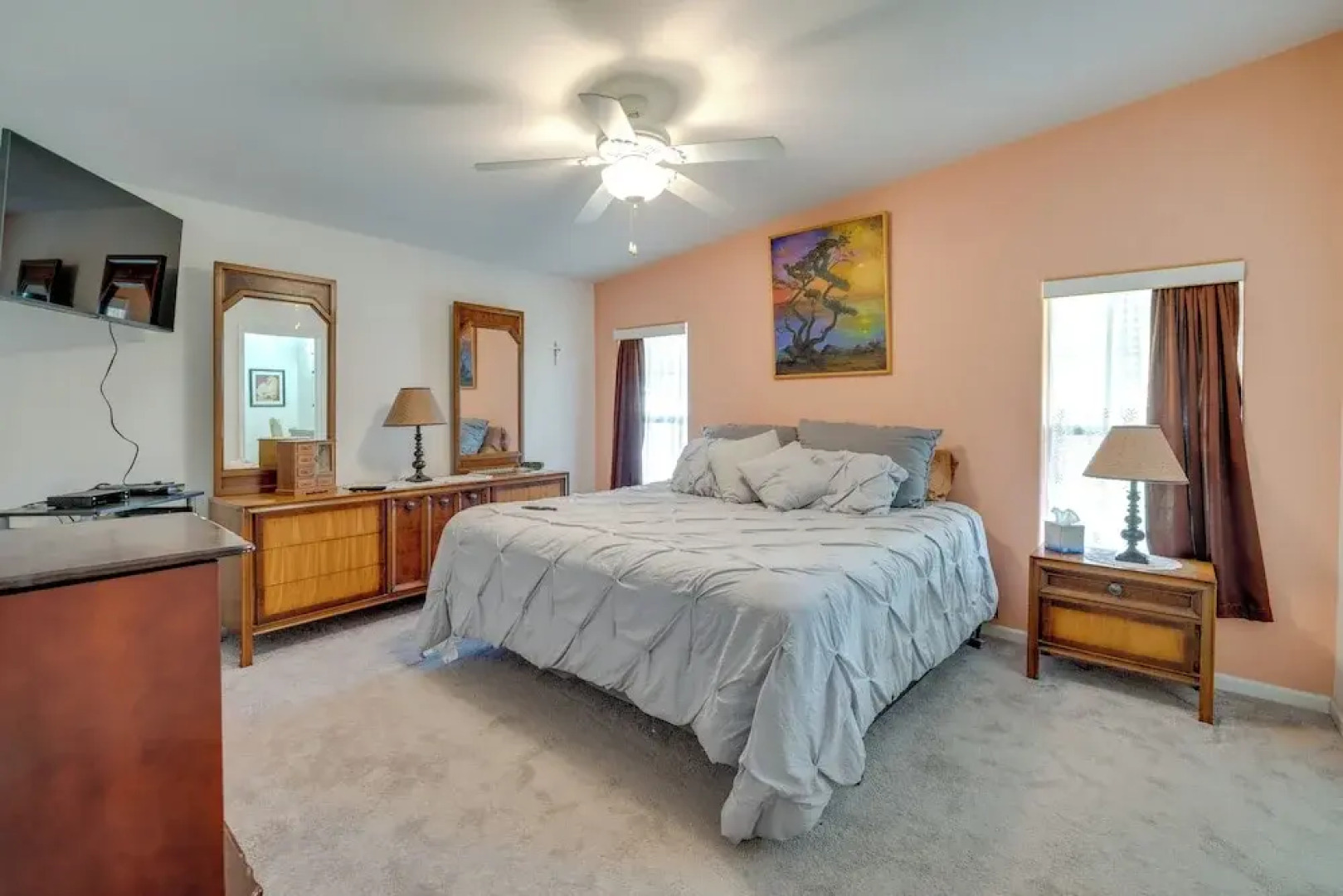 Near Golf & Dining: Wildwood Vacation Rental!