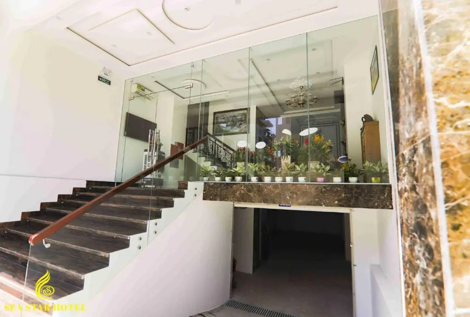Sea Star Hotel