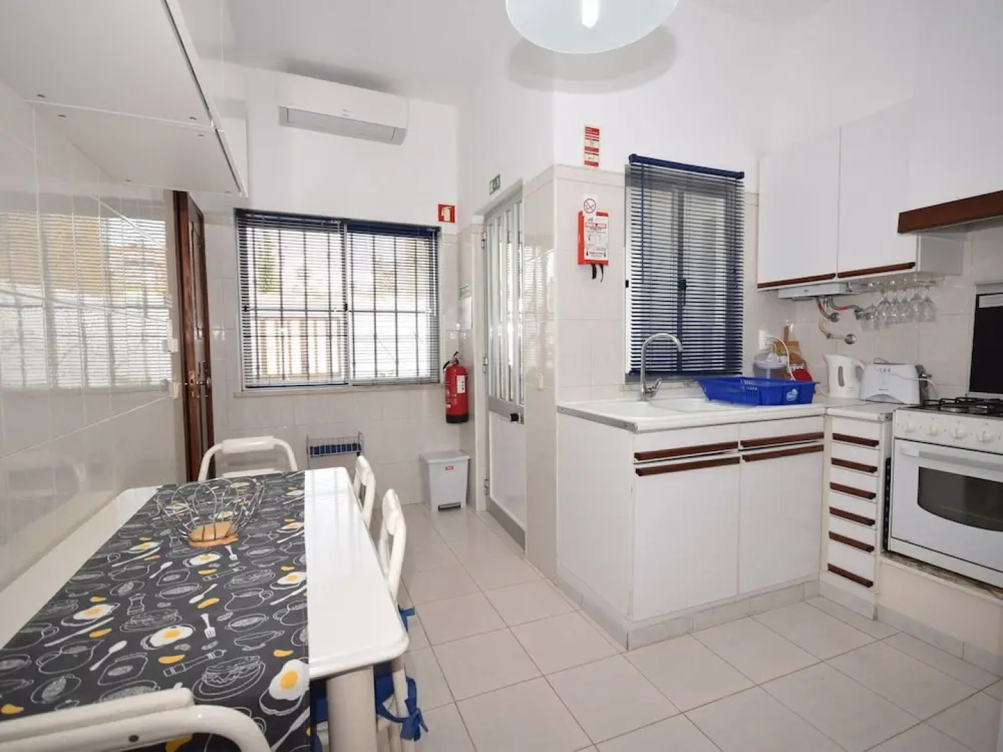 Pittoresque House With Character in Centre Fuseta Near the Sea