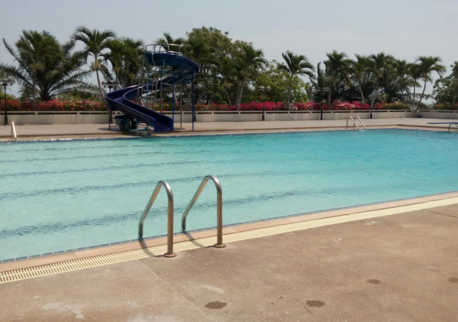 Cha-Am Grand Condotel