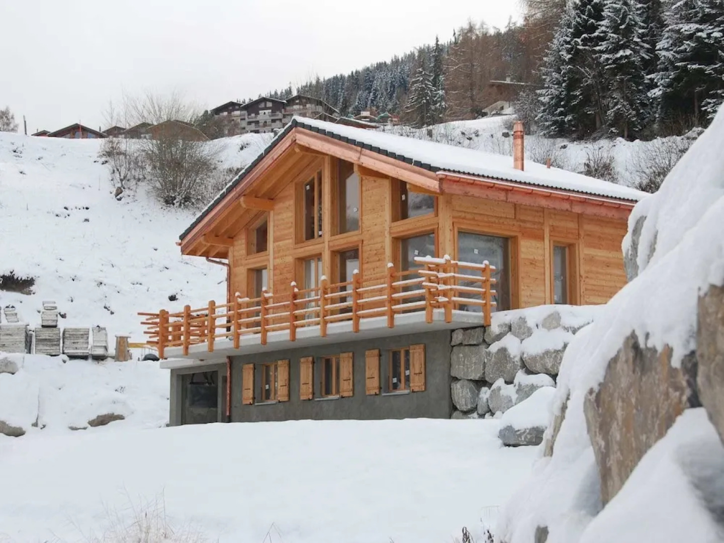 Superb new Chalet, Built in 2010, in the Middle of the ski Resort of Tzoumaz