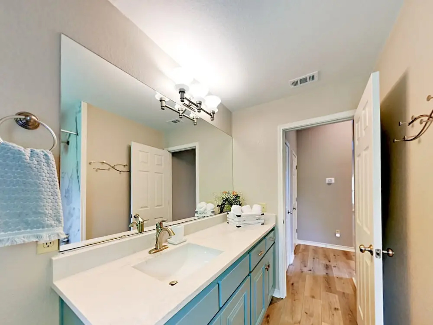 Dripping Springs Home 4 Bedrooms 2 Bathrooms Home