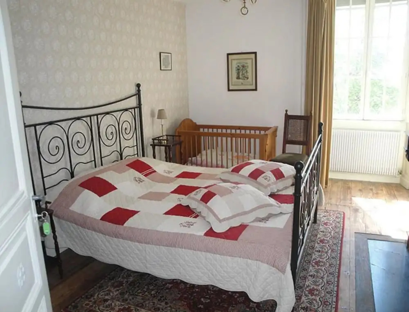 Petit Château Armand Bourgoin  B & B