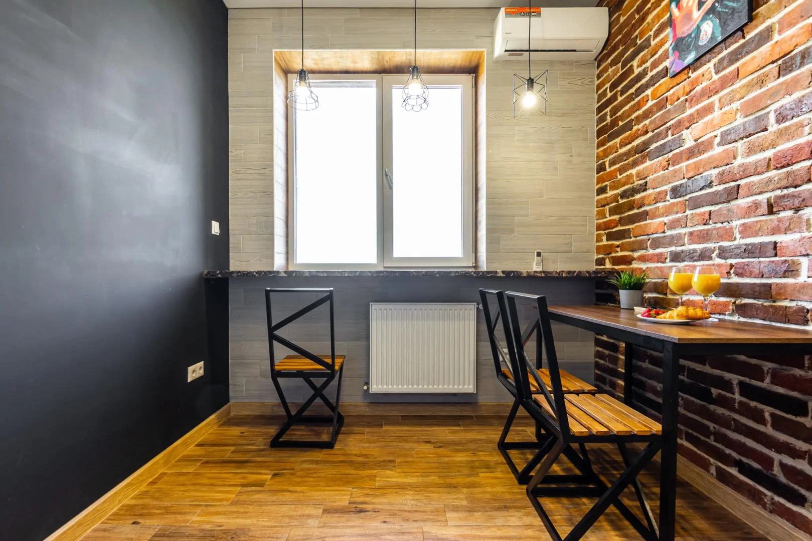 Вершина на переулке Зеркальный