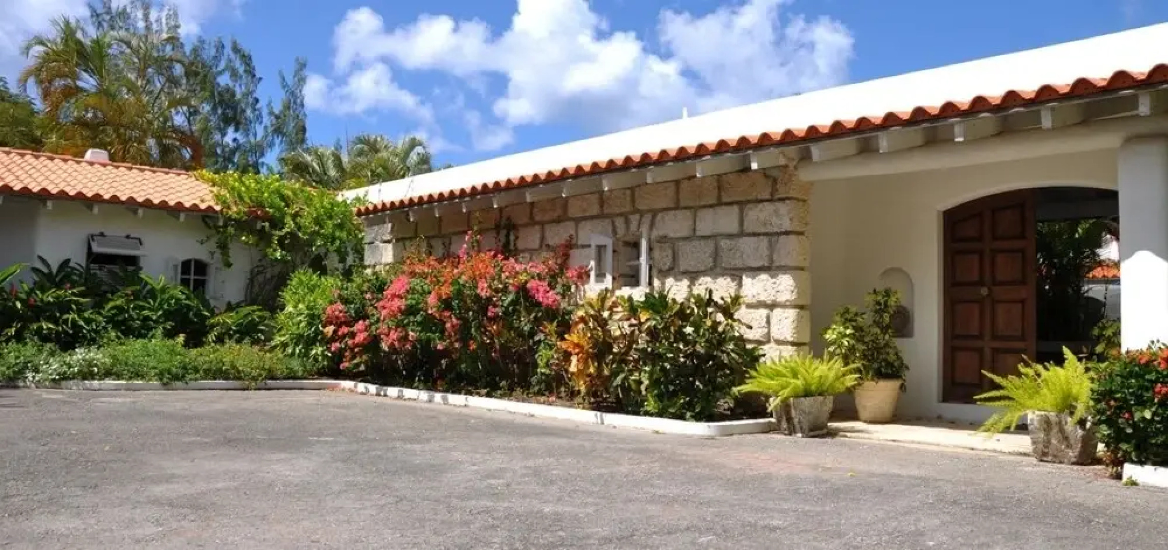 Villa Buttsbury House