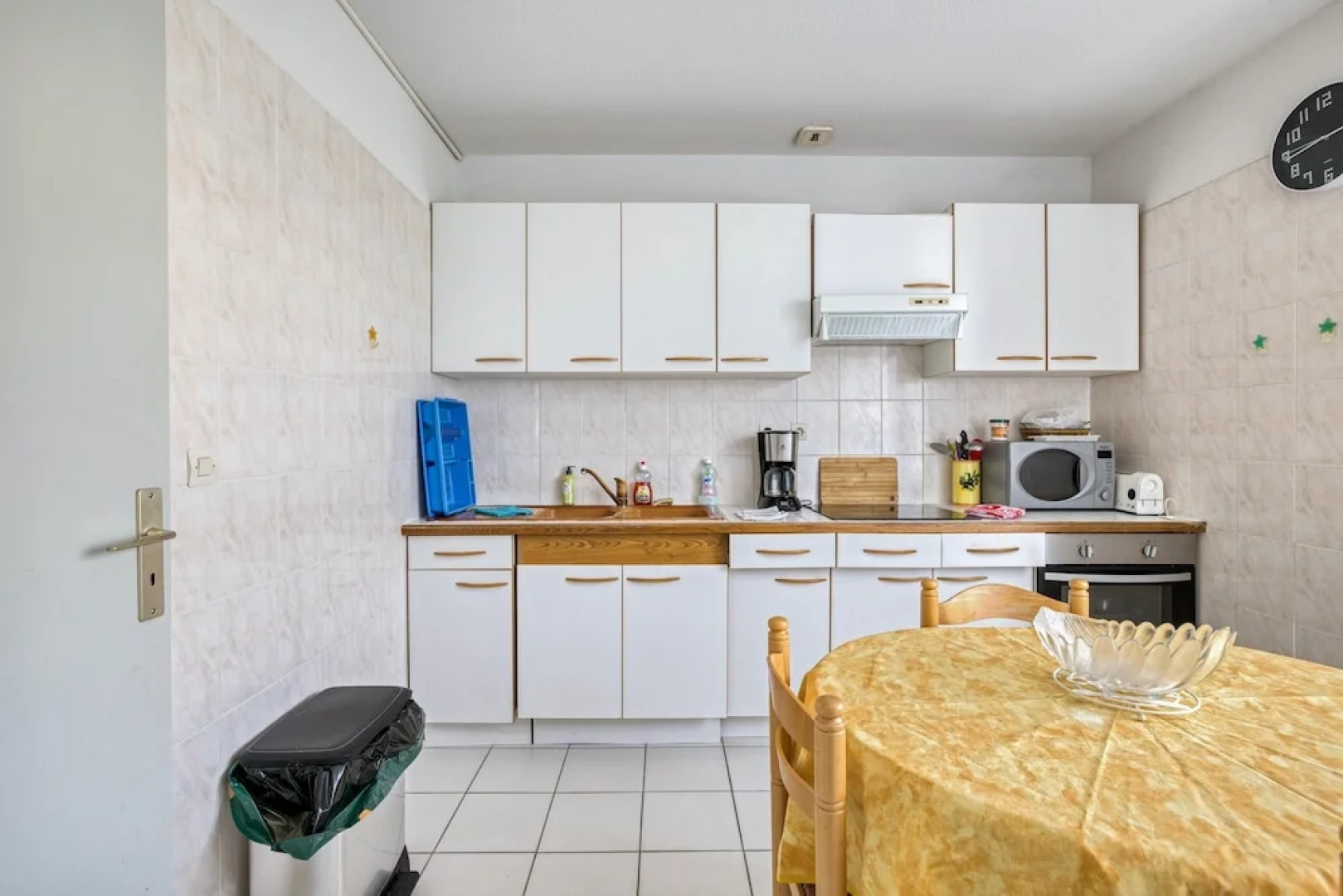 Apartment With 2 Bedrooms in Mèze, With Wonderful sea View, Furnished