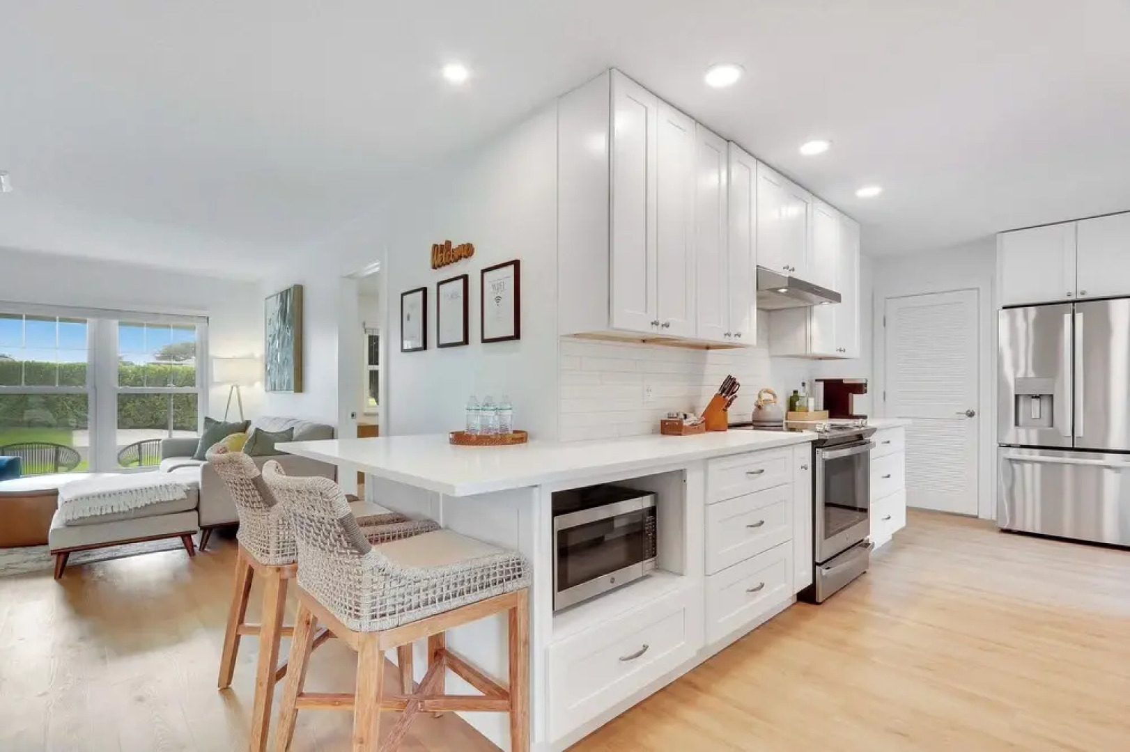 Private Pool + Bar: Palm Beach Gardens Getaway