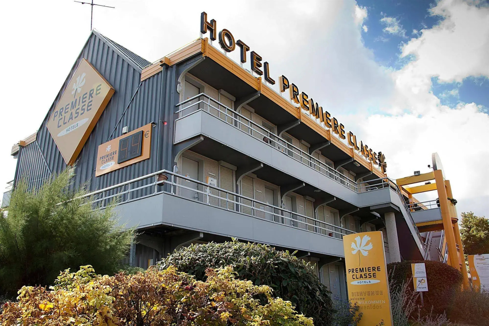 PREMIERE CLASSE CLERMONT FERRAND SUD - Aubière