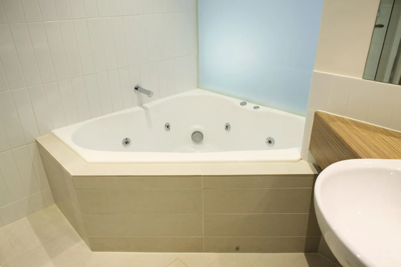 The Waves Apartments