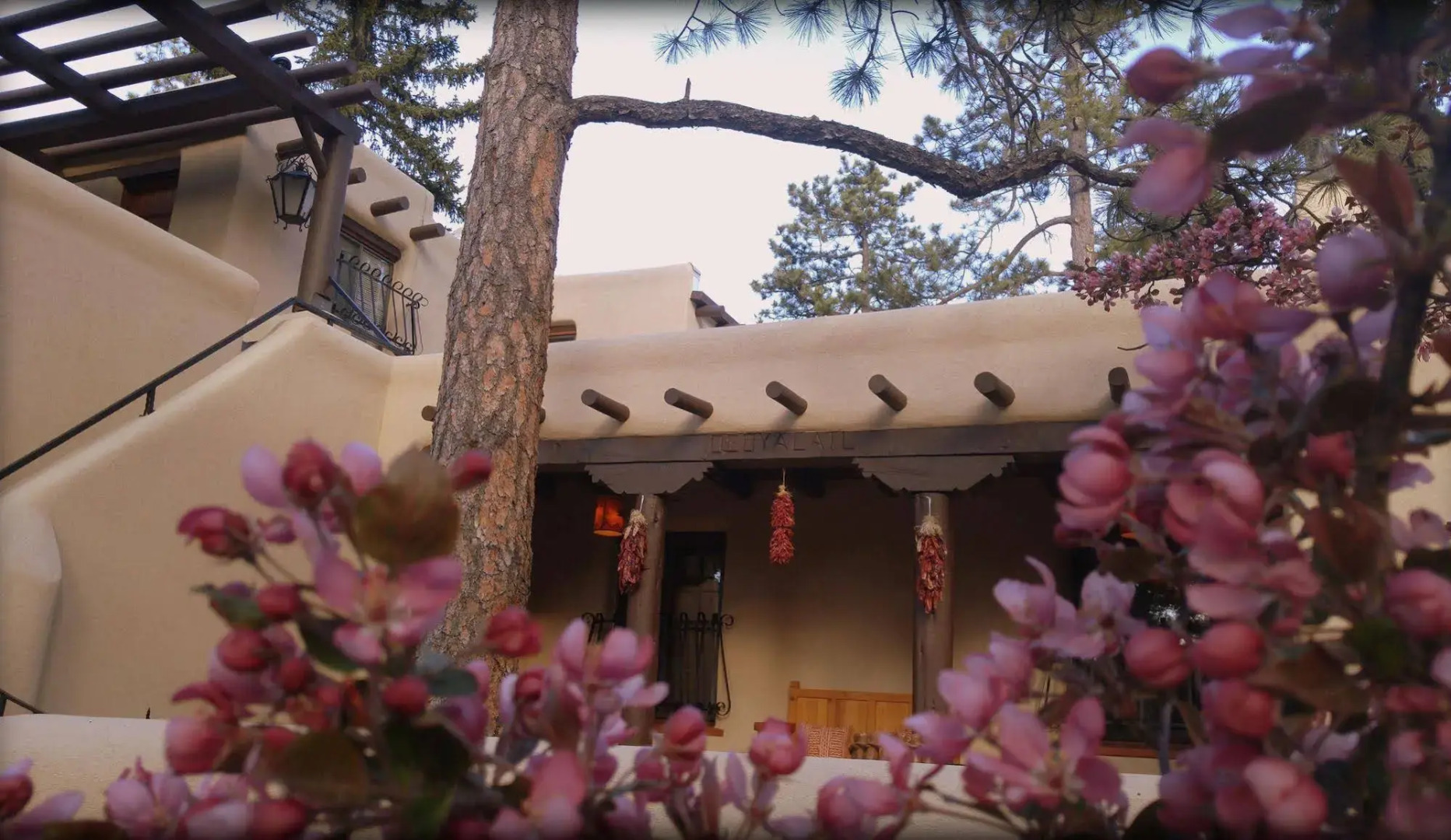 Adobe Inn at Cascade