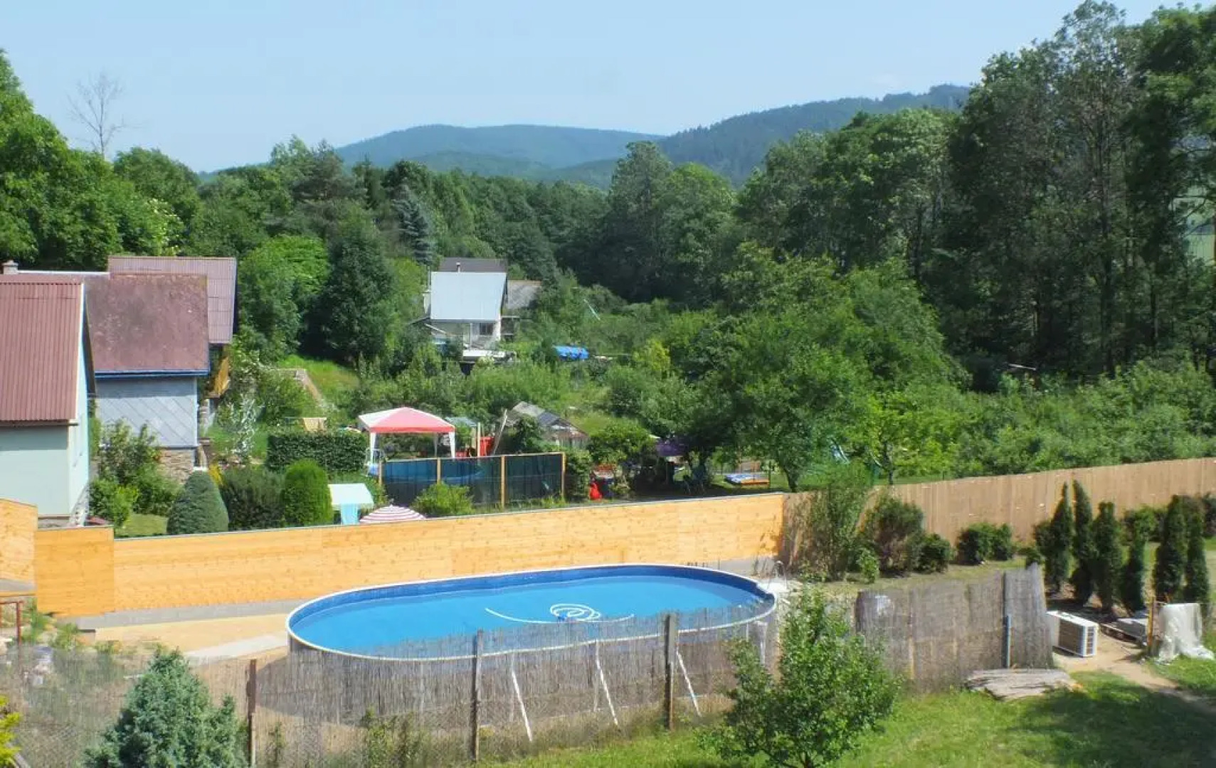 Chaty pod Sokolím Hřbetem