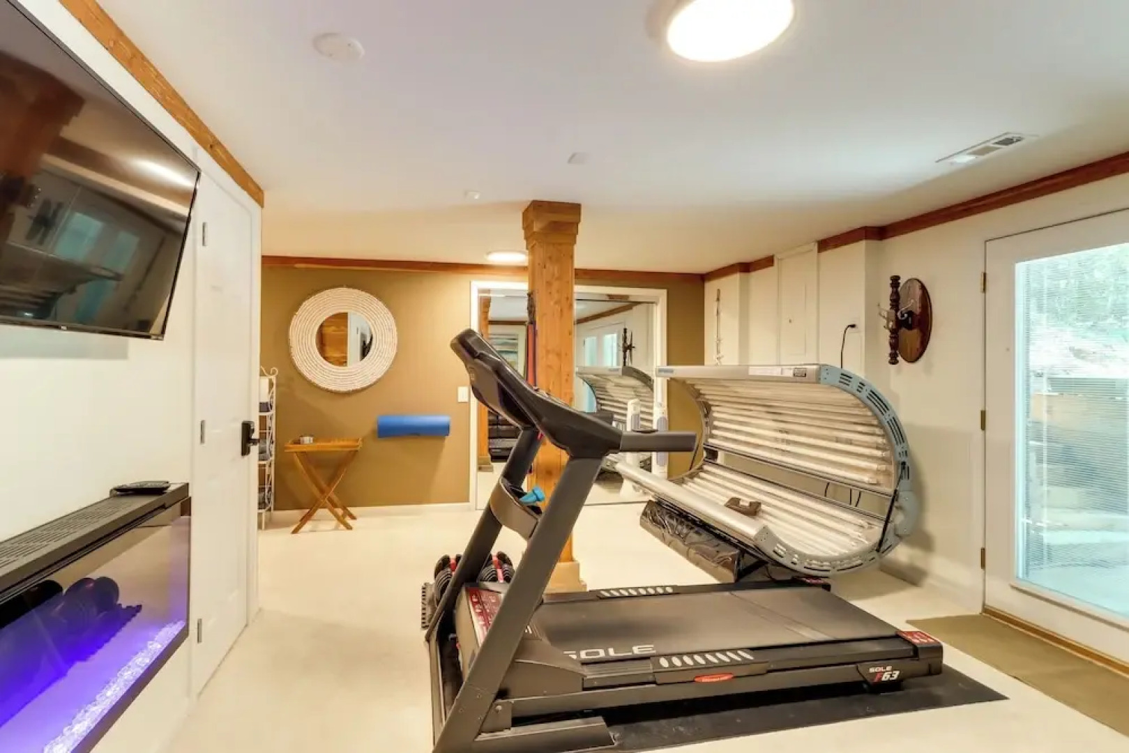 Ellijay Cabin w/ Deck and Hot Tub!