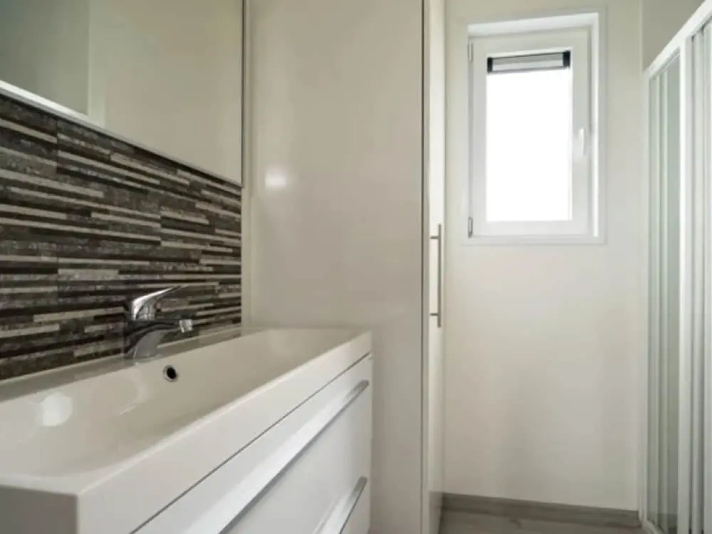 Well-kept Chalet on the Water