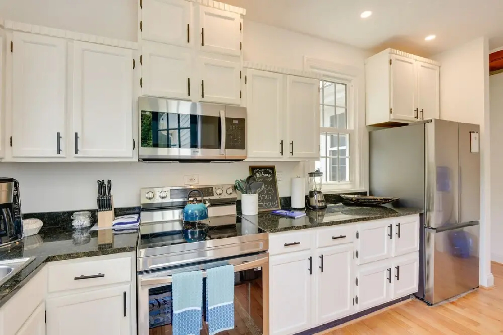 Family-friendly Chesapeake Beach House With Deck!