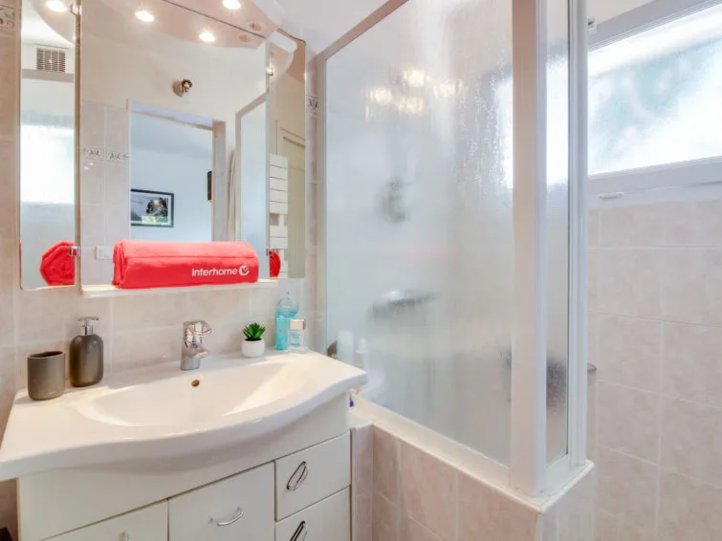 Holiday Home La Roche Blanche