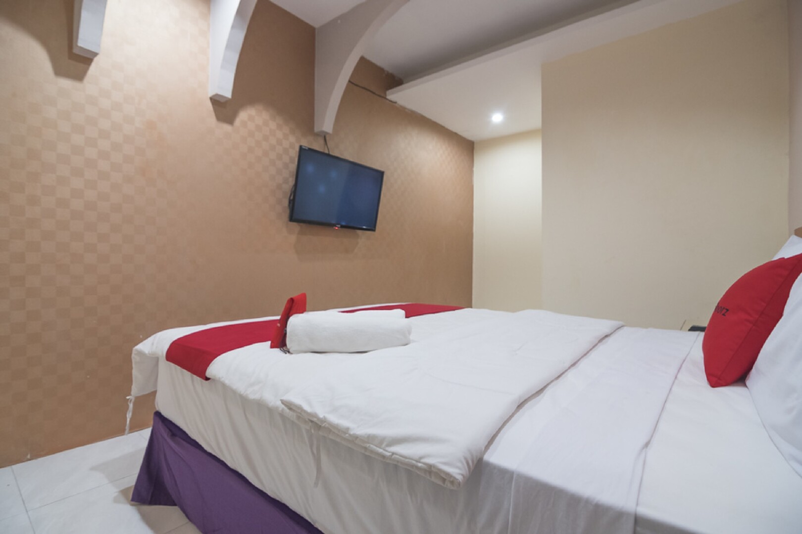 RedDoorz Premium @ Kahai Beach Lampung