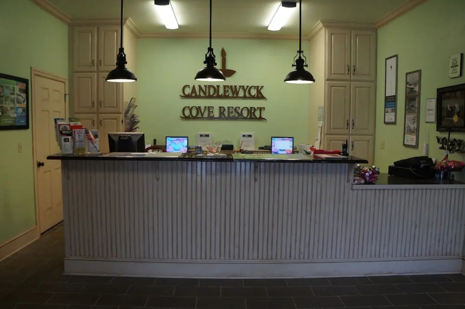 Candlewyck Cove Resort