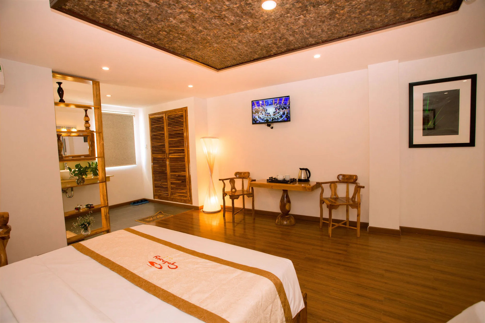 Rex Hotel and Apartment