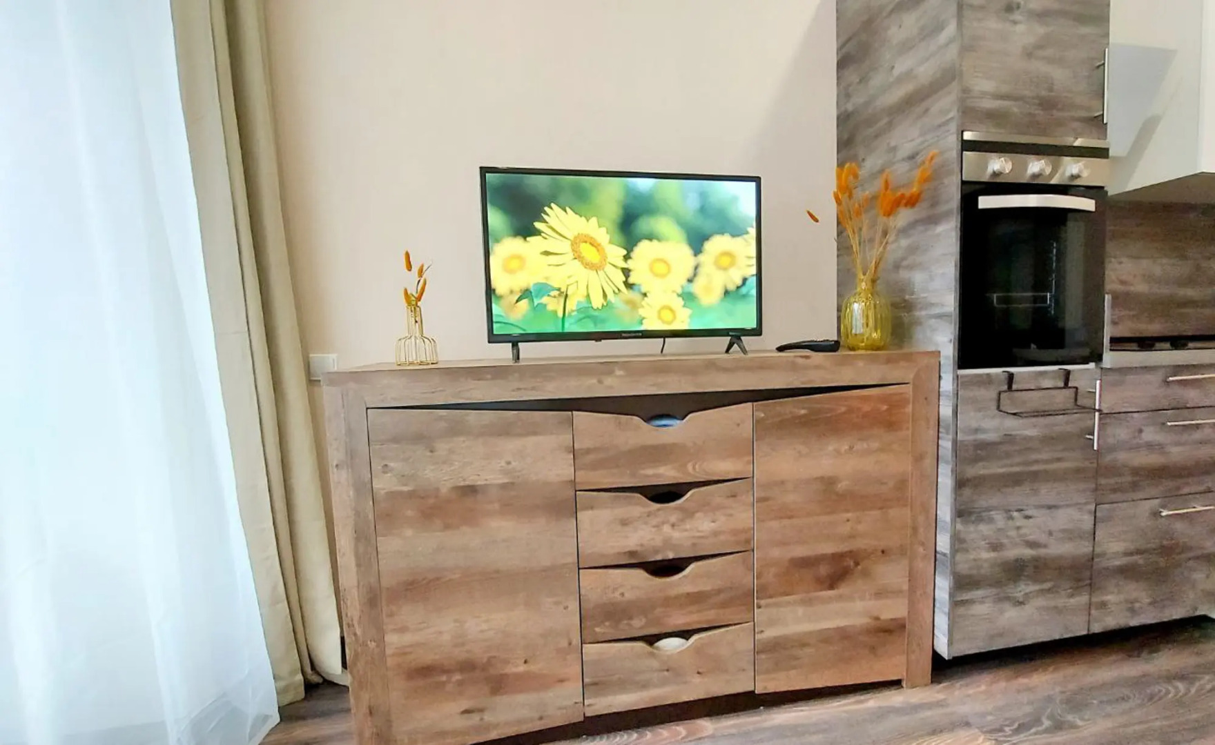 Суточный рай на проспекте Морском 69