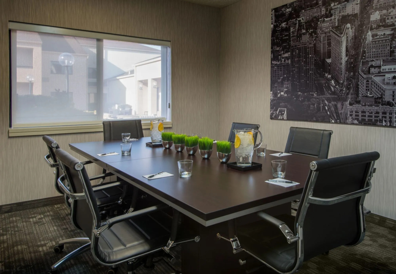 Courtyard by Marriott Addison Midway