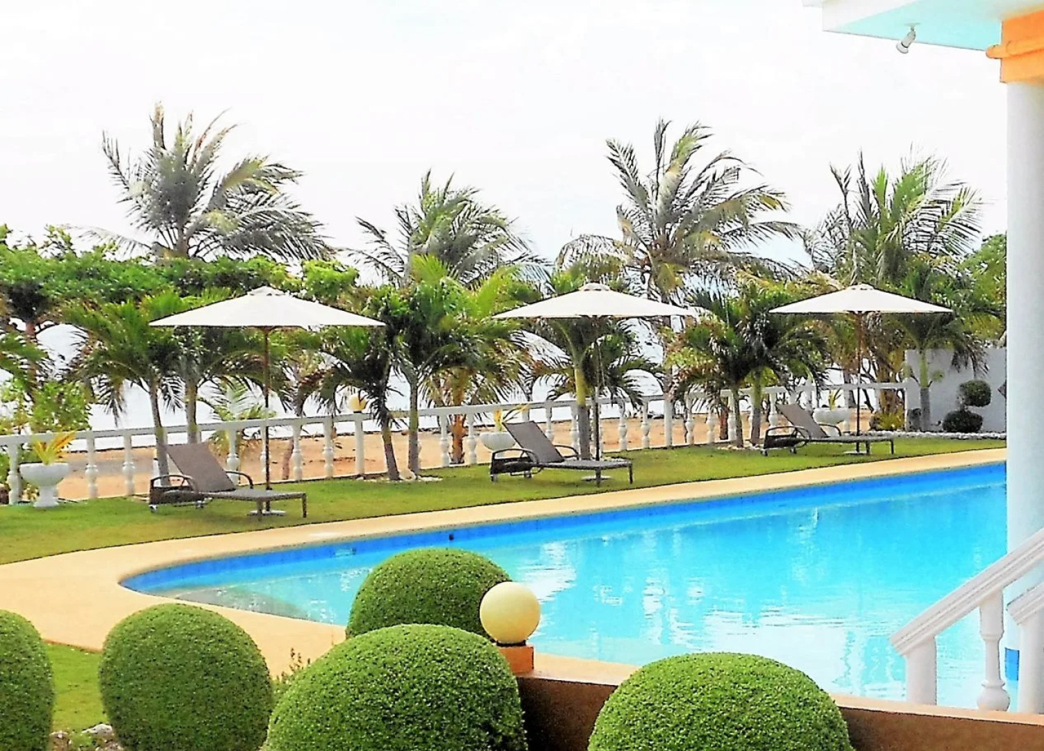 Gold View Beach Resort